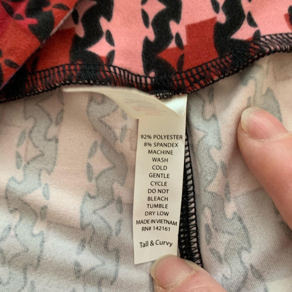 Lularoe Leggings- Size Tall and Curvy - Picture 5 of 7